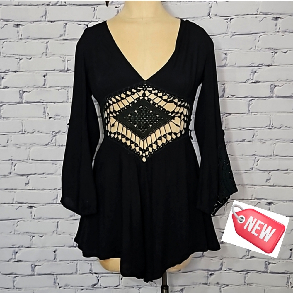 NWT Reverse Black Boho Crochet Lace Romper Bell Sleeve Festival Size XS